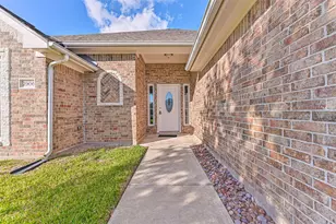 2906 31st Ave N, Texas City, TX 77590 - Photo 5
