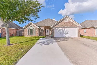 2906 31st Avenue N, Texas City, TX 77590 - Photo 1