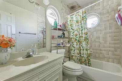 8006 N Circle Drive, Houston, TX 77071 - Photo 33