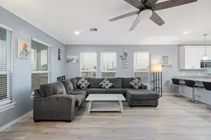 305 Jettyview Dr, Surfside Beach, TX 77541 - Photo 5