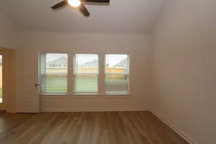 825 Vlg Brk Dr, Willis, TX 77378 - Photo 5