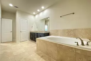 9510 Cedarpost Square St, Houston, TX 77055 - Photo 15