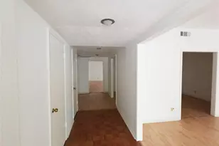 5231 Beechnut St, Houston, TX 77096 - Photo 3