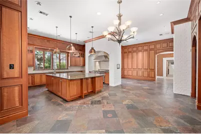 1802 Forest Gate Circle, Sugar Land, TX 77479 - Photo 9