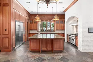1802 Forest Gate Cir, Sugar Land, TX 77479 - Photo 17