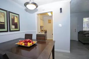 1370 Afton St, Houston, TX 77055 - Photo 11