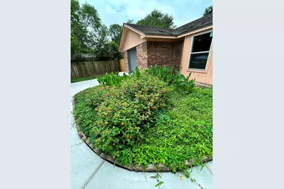 230 W Willwood Drive, Willis, TX 77378 - Photo 3