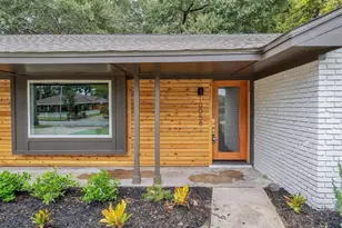 10058 Larston St, Houston, TX 77055 - Photo 3