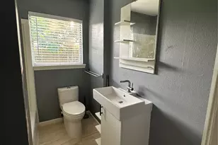 511 Guyer St, Sugar Land, TX 77498 - Photo 11