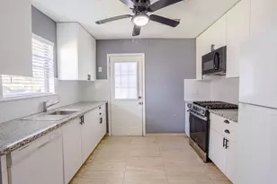 511 Guyer St, Sugar Land, TX 77498 - Photo 7