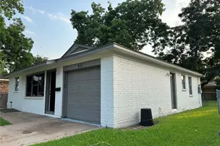 511 Guyer St, Sugar Land, TX 77498 - Photo 3