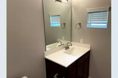 101 Wickersham #B, Conroe, TX 77304 - Photo 11