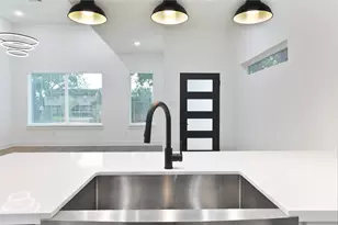 8109 Bigwood St, Houston, TX 77078 - Photo 37