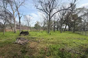 9608 Willow St, Houston, TX 77088 - Photo 5