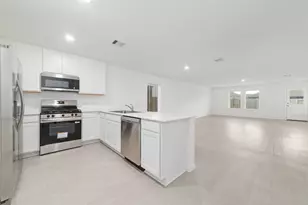 6330 Breakaway Grv Dr, Katy, TX 77493 - Photo 5