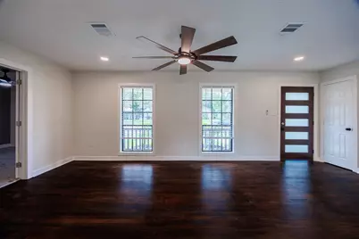 5618 Southbrook Street, Houston, TX 77033 - Photo 11