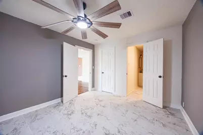 5618 Southbrook Street, Houston, TX 77033 - Photo 17