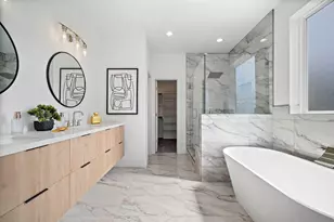 207 E 38th St, Houston, TX 77018 - Photo 21