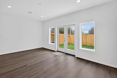 9115 Highland Northern Way, Houston, TX 77088 - Photo 15