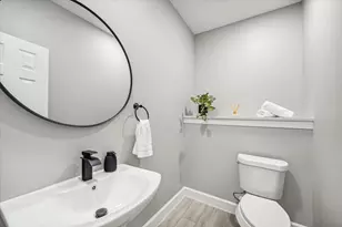 765 Enterprise St, Houston, TX 77088 - Photo 5