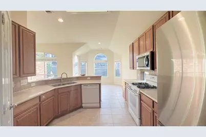 20023 Castlegreen Drive, Spring, TX 77388 - Photo 9