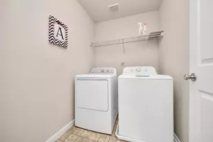 2718 Skyview Ridge Ct, Houston, TX 77047 - Photo 37