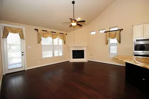 9022 Centennial Dr, Conroe, TX 77384 - Photo 9