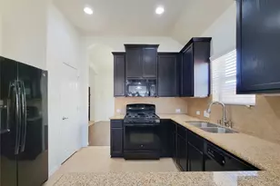 249 Harbor Bend Ln, Dickinson, TX 77539 - Photo 13