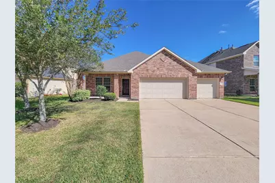 249 Harbor Bend Lane, Dickinson, TX 77539 - Photo 3