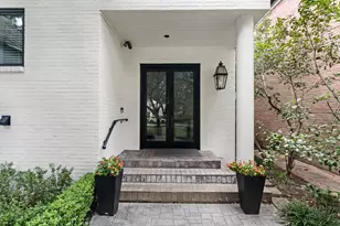 6348 Vanderbilt St, West University Place, TX 77005 - Photo 1