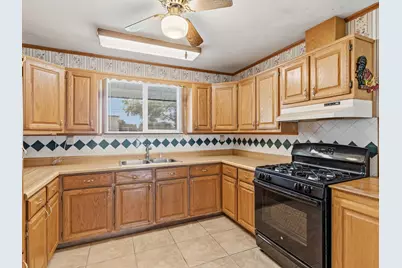 123 Ogden Street, Winnie, TX 77665 - Photo 11