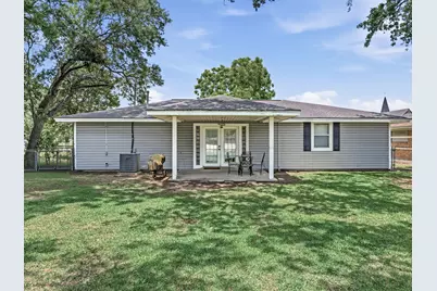 123 Ogden Street, Winnie, TX 77665 - Photo 21