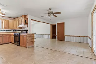 123 Ogden St, Winnie, TX 77665 - Photo 9