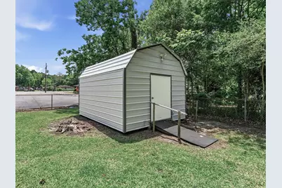 123 Ogden Street, Winnie, TX 77665 - Photo 25