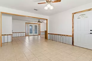 123 Ogden St, Winnie, TX 77665 - Photo 5