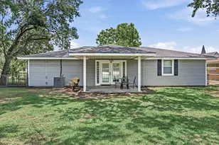 123 Ogden St, Winnie, TX 77665 - Photo 21