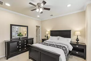 4220 Walnut Bend Dr, Friendswood, TX 77546 - Photo 5