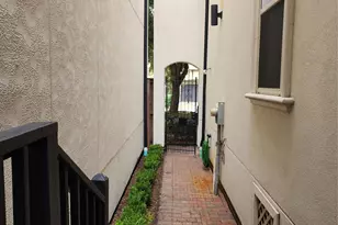 5706 Petty St, Houston, TX 77007 - Photo 5