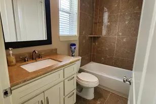 5706 Petty St, Houston, TX 77007 - Photo 33