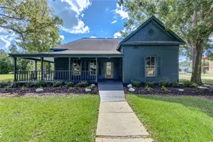 602 E Myrtle St, Angleton, TX 77515 - Photo 13