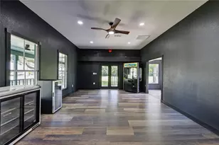 602 E Myrtle St, Angleton, TX 77515 - Photo 21
