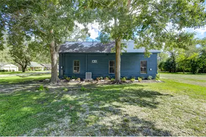 602 E Myrtle Street, Angleton, TX 77515 - Photo 9