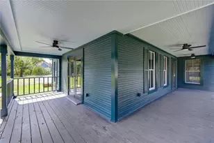 602 E Myrtle St, Angleton, TX 77515 - Photo 15