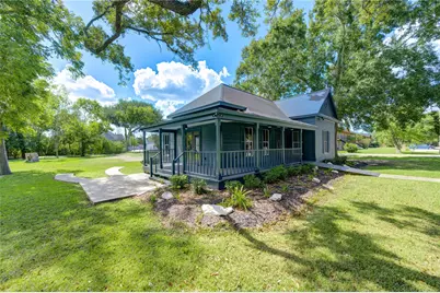 602 E Myrtle Street, Angleton, TX 77515 - Photo 1