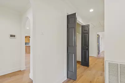 5258 Willowbend Boulevard, Houston, TX 77096 - Photo 21