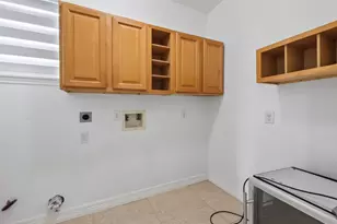1311 Rene Ct, Sugar Land, TX 77479 - Photo 17