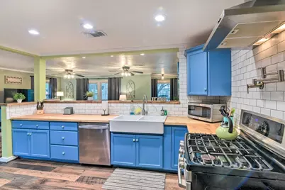 3917 Avenue P 1/2, Galveston, TX 77550 - Photo 7