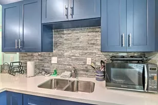 3917 Ave P 1/2, Galveston, TX 77550 - Photo 25