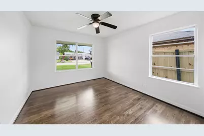 1841 Huge Oaks Street, Houston, TX 77055 - Photo 9