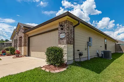 105 Blanco Drive, Huntsville, TX 77340 - Photo 9